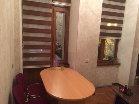 4 otaqlı ofis - Nizami m. - 130 m²