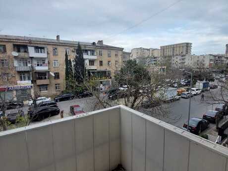 3 otaqlı köhnə tikili - Nəsimi r. - 68 m²