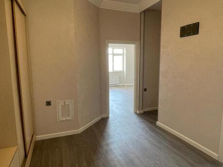 Elan №6102557 - Bakı, İnşaatçılar m., 3 otaqlı, 110 m², 8/24 mərtəbə