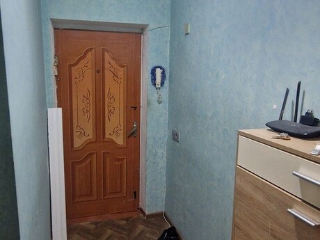 2 otaqlı köhnə tikili - İnşaatçılar m. - 45 m²