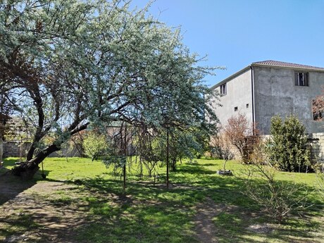 4 otaqlı həyət evi/bağ evi - Maştağa q. - 210 m²