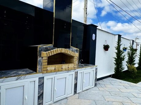 4 otaqlı həyət evi/bağ evi - Şüvəlan q. - 150 m²