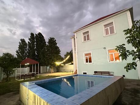 3 otaqlı həyət evi/bağ evi - Novxanı q. - 155 m²
