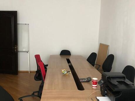 3 otaqlı ofis - Nizami m. - 150 m²