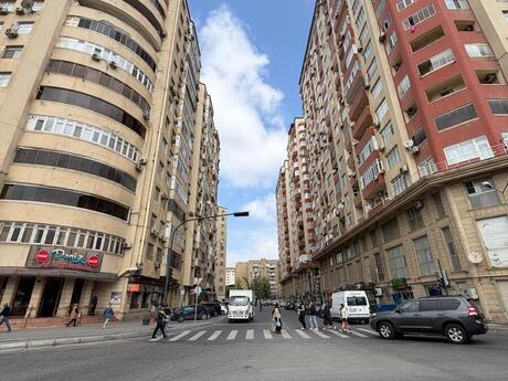 4 otaqlı yeni tikili - Neftçilər m. - 179 m²