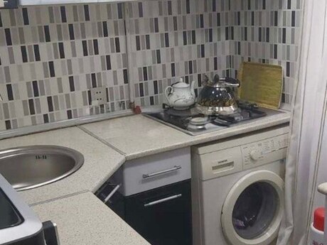 2 otaqlı köhnə tikili - Neftçilər m. - 50 m²
