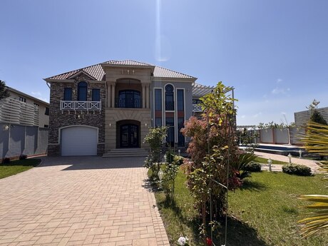 7 otaqlı həyət evi/bağ evi - Mərdəkan q. - 470 m²