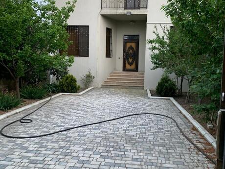 4 otaqlı həyət evi/bağ evi - Mərdəkan q. - 200 m²