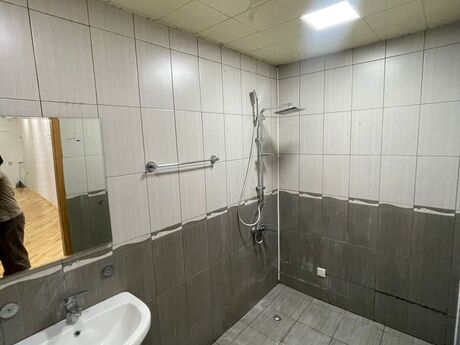 3 otaqlı yeni tikili - İnşaatçılar m. - 125 m²