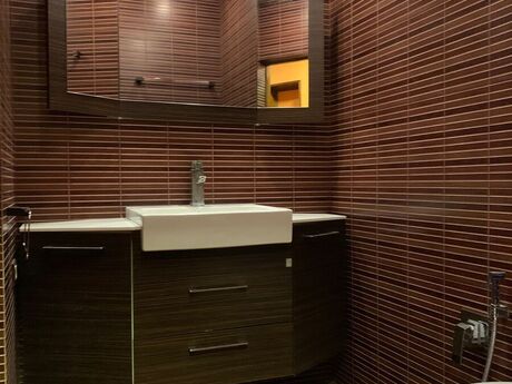 4 otaqlı köhnə tikili - İçəri Şəhər m. - 115 m²