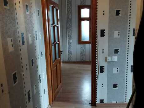 2 otaqlı köhnə tikili - 8-ci mikrorayon q. - 44 m²