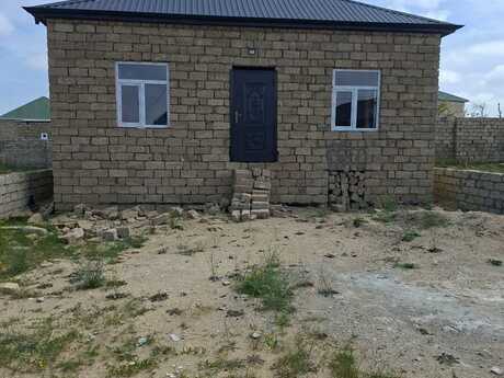 4 otaqlı həyət evi/bağ evi - Qala q. - 95 m²