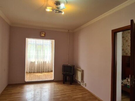 2 otaqlı köhnə tikili - Binəqədi r. - 35 m²