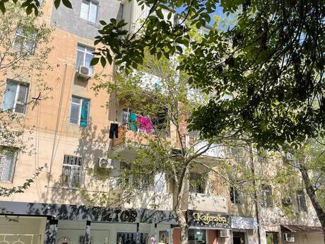 2 otaqlı köhnə tikili - Elmlər Akademiyası m. - 58 m²