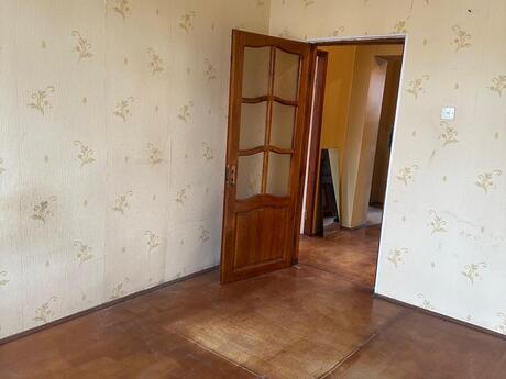 4 otaqlı köhnə tikili - Bakıxanov q. - 130 m²