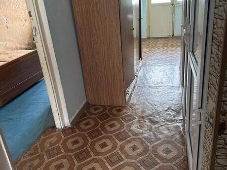 3 otaqlı köhnə tikili - Hövsan q. - 85 m²