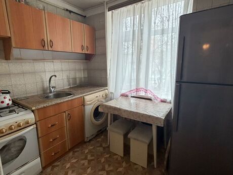 3 otaqlı köhnə tikili - Neftçilər m. - 75 m²