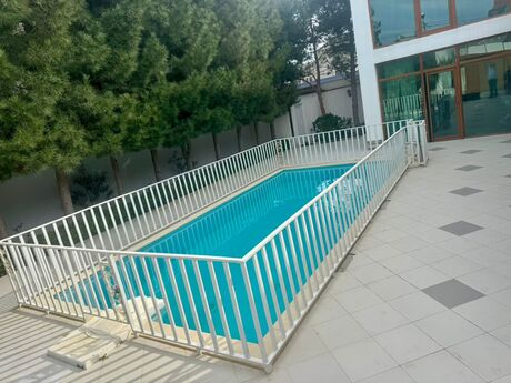 4 otaqlı həyət evi/bağ evi - Şüvəlan q. - 300 m²