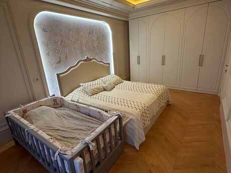 4 otaqlı yeni tikili - Nəsimi r. - 210 m²