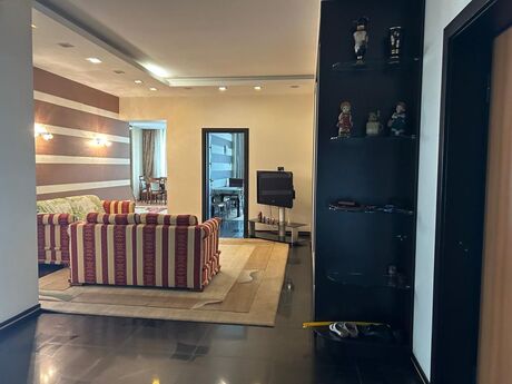 4 otaqlı yeni tikili - Elmlər Akademiyası m. - 200 m²