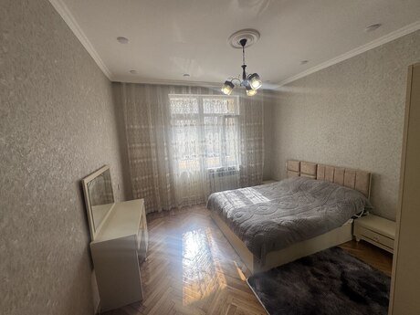 3 otaqlı köhnə tikili - 28 May m. - 90 m²