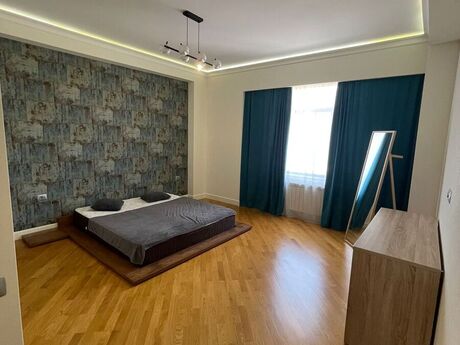 4 otaqlı yeni tikili - Ağ şəhər q. - 160 m²