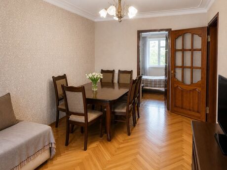 3 otaqlı köhnə tikili - Elmlər Akademiyası m. - 85 m²
