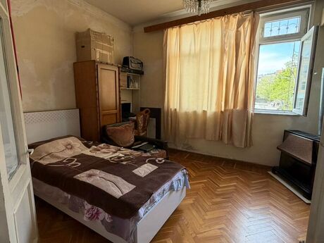 4 otaqlı köhnə tikili - Elmlər Akademiyası m. - 110 m²