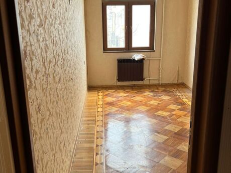 3 otaqlı köhnə tikili - Gənclik m. - 65 m²