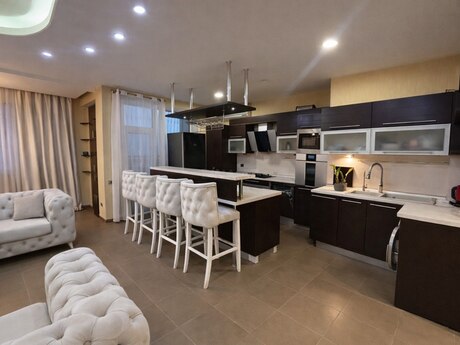 3 otaqlı yeni tikili - Gənclik m. - 145 m²