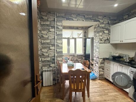 4 otaqlı köhnə tikili - Azadlıq Prospekti m. - 100 m²