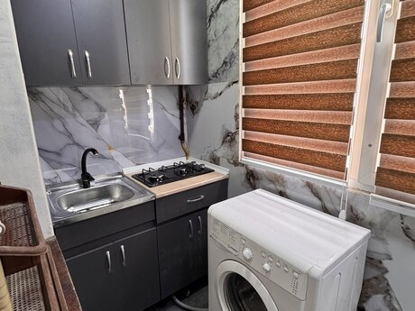2 otaqlı köhnə tikili - Elmlər Akademiyası m. - 37 m²