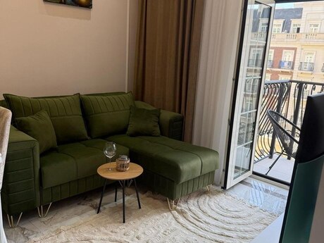 Kirayə 3 otaqlı mənzil, 100 m², Ağ şəhər: 1 800 ₼/ay 5