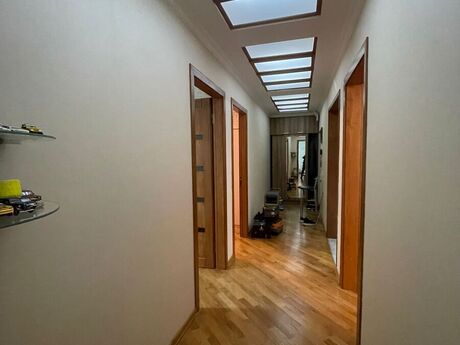 5 otaqlı köhnə tikili - Azadlıq Prospekti m. - 125 m²