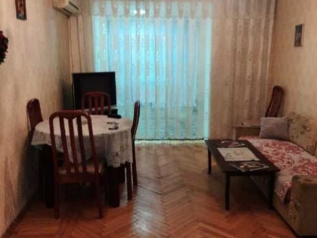 2 otaqlı köhnə tikili - İnşaatçılar m. - 55 m²