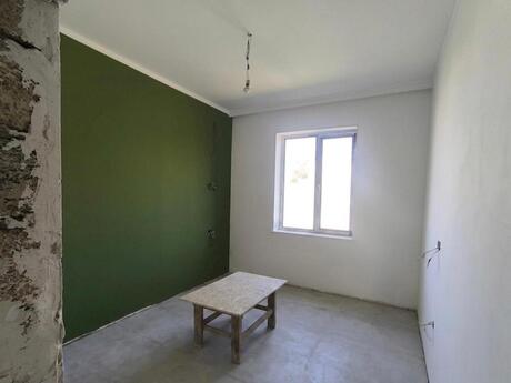 4 otaqlı həyət evi/bağ evi - Novxanı q. - 300 m²