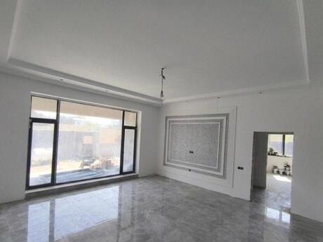 4 otaqlı həyət evi/bağ evi - Novxanı q. - 300 m²