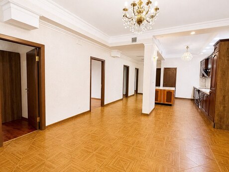 5 otaqlı ofis - 28 May m. - 175 m²