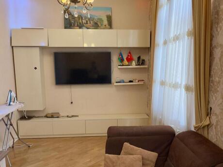 2 otaqlı köhnə tikili - Elmlər Akademiyası m. - 86 m²