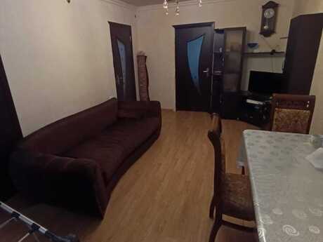 3 otaqlı köhnə tikili - Elmlər Akademiyası m. - 75 m²