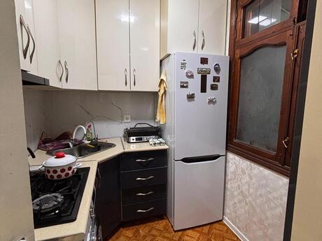 3 otaqlı köhnə tikili - Memar Əcəmi m. - 65 m²