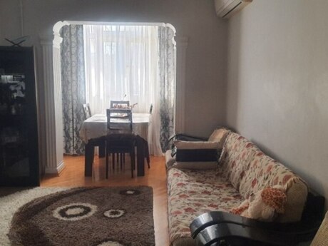 4 otaqlı köhnə tikili - Şah İsmayıl Xətai m. - 115 m²