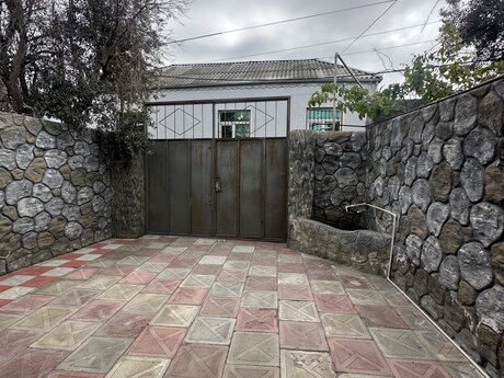 2 otaqlı həyət evi/bağ evi - Ramana q. - 60 m²