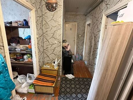 3 otaqlı köhnə tikili - Lökbatan q. - 77 m²