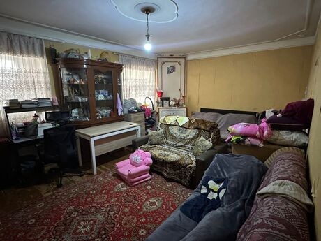 3 otaqlı köhnə tikili - Lökbatan q. - 77 m²