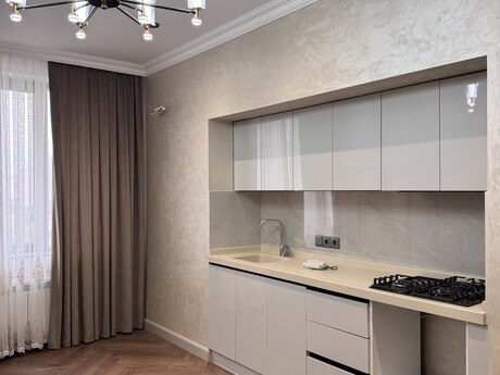 3 otaqlı yeni tikili - İnşaatçılar m. - 77 m²