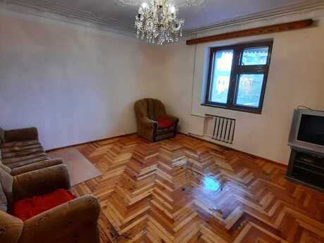 3 otaqlı köhnə tikili - Əhmədli m. - 70 m²