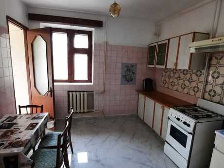 3 otaqlı köhnə tikili - Əhmədli m. - 70 m²