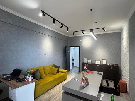 8 otaqlı ofis - Şah İsmayıl Xətai m. - 370 m²