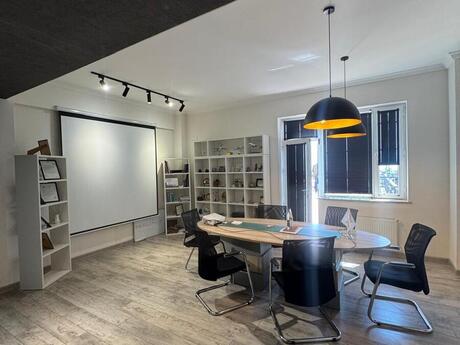 8 otaqlı ofis - Şah İsmayıl Xətai m. - 370 m²